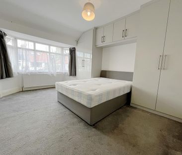 1 bedroom in a house share to rent - Photo 3