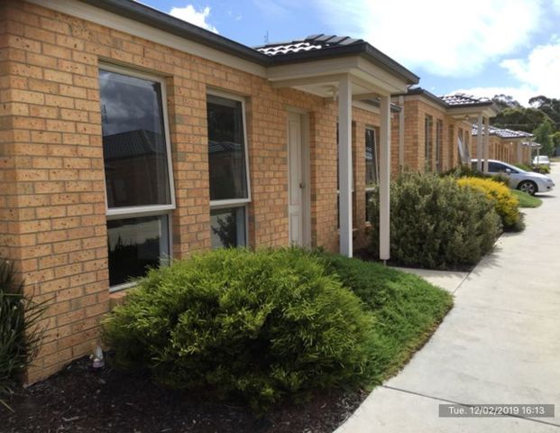 6/107 St Killian St, White Hills - Photo 1