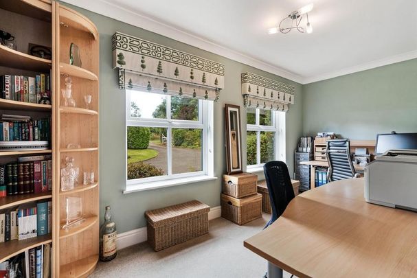 4 bedroom detached house to rent - Photo 1