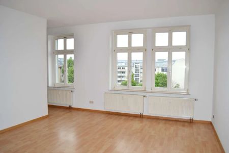 WOHNEN IM SCHÖNEN ZENTRUM - NORD // 2 Zimmer m. Einbauküche//selber malern - 1 Monat mietfrei - Foto 4