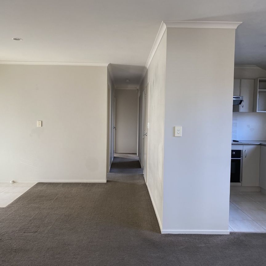 Coxhead Road 3 bedroom 2 bathroom - Photo 2