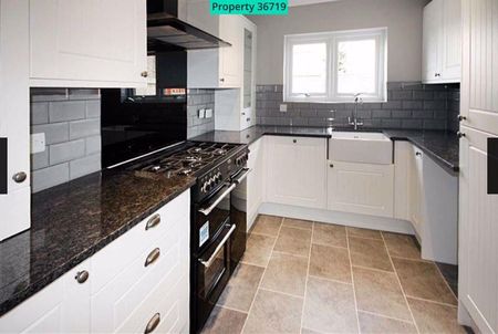 2 bedroom terraced house to rent - Photo 5