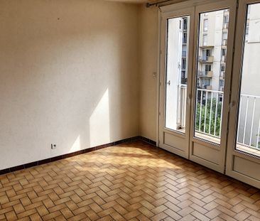 Location Appartement 3 pièces 74m² ANNONAY 07100 - Photo 5