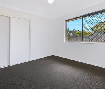 Comfortable Family Living in a Convenient Acacia Ridge Location - Photo 4