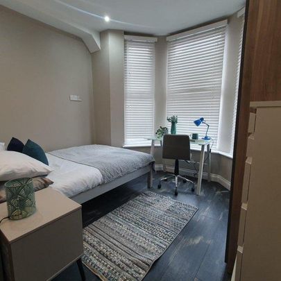 8 bedroom house share to rent - Photo 1