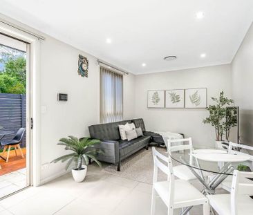 3 Bedroom Villa in the Heart of Girraween School Catchment! - Photo 1