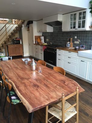 Spacious student room with sunny terrace in renovated house - Foto 1