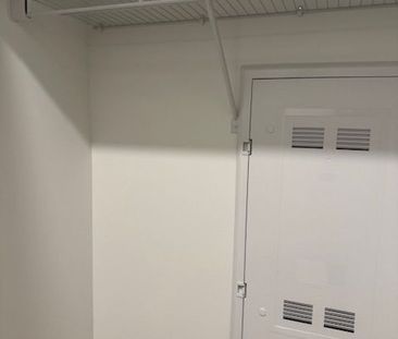 For Lease - 1 Fairview Road Unit# 1411, Mississauga, Ontario - Photo 3