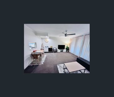 Private, Spacious Modern Townhouse and Practical Layout with 1.5 Ba... - Photo 1