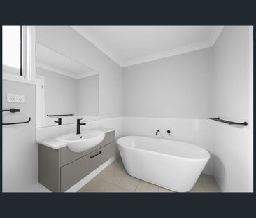 Modern Living with Scenic Outlook – 3 Bed, 2 Bath Property - Photo 6