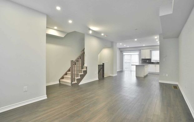 For Lease - 32 Rapids Lane, Hamilton, Ontario - Photo 1