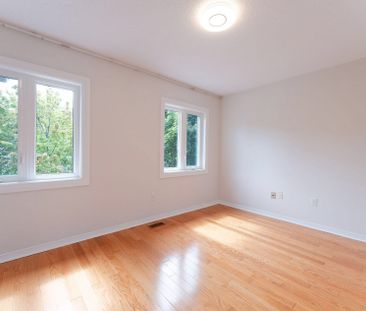 For Lease - 100 Selkirk Drive, Richmond Hill, Ontario - Photo 2