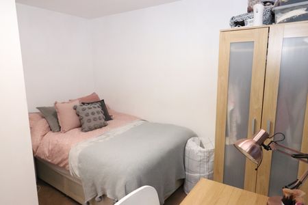 Rhymney Street, Cathays - Photo 2