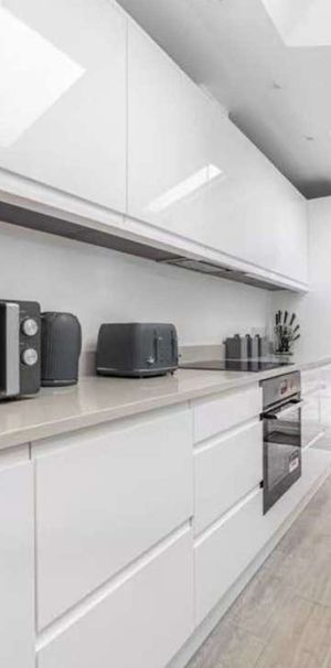 Abbotsbury Road Room 5 - Photo 1