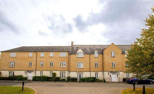 Harvest Way, Madley Park, Witney, Oxfordshire, OX28 - Photo 1