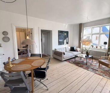 Indbydende lejlighed med lys og klassiske detaljer i Aalborg - Foto 3