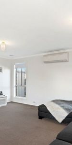 3 Bedroom Home In The Heart Of Newcomb! - Photo 3