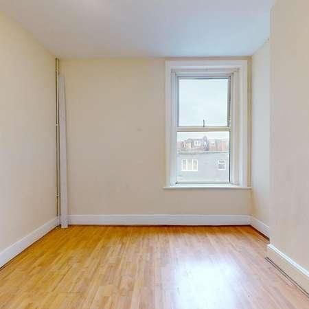 Lea Bridge Road, London, E10 - Photo 1