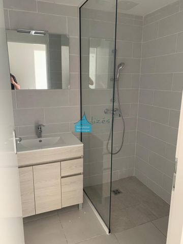 Location Appartement 3 pièces 60m² ST FRANCOIS 97118 - Photo 3