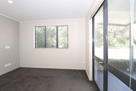 3 Bedrooms On Wattle Downs Waterfront - Photo 2