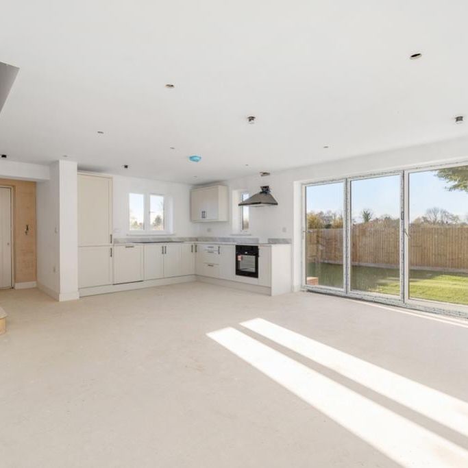 3 bedroom detached house to rent - Photo 1