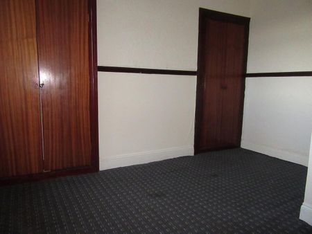 4 bedroom apartment to rent - Photo 2