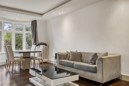 2 bed house to rent in Hall Road, London, NW8 - Photo 4