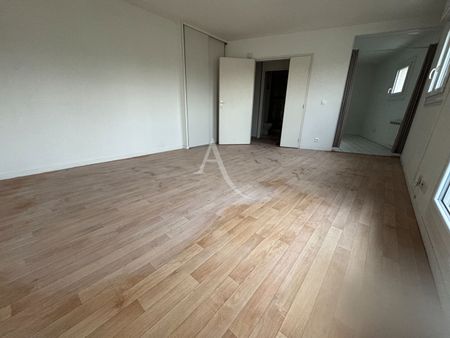 Location Appartement 1 pièce 34m² - Photo 3