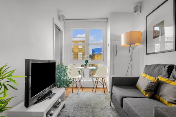 1 Bed Flat, London, NW1 - Photo 1