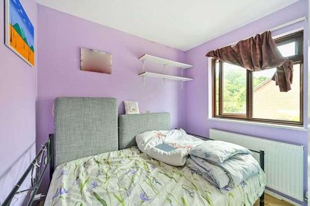 Haygreen Close, Kingston Hill, KT2 - Photo 3