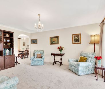 CHARMING FAMILY HOME IN A PEACEFUL CUL-DE-SAC - Photo 6