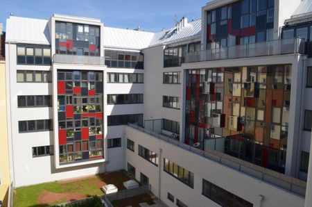 INNSTRASSE, 51 m2 Neubau mit Stehbalkon, 2 Zimmer, Komplettküche, Wannenbad, Parketten, 3. Liftstock - Photo 2