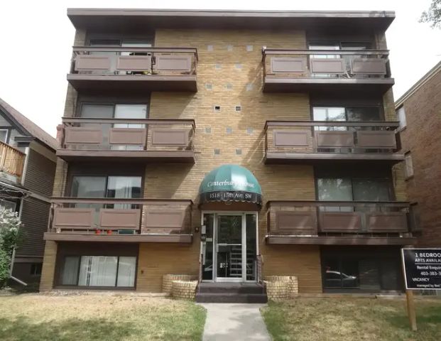 Canterbury House One Bed | 1518 15 Avenue Southwest, Calgary - Photo 1