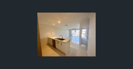 “Southport Broadwater Apartment” - Photo 5