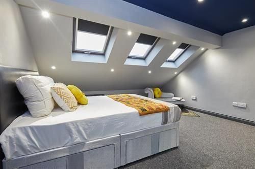 4 bedroom terraced house to rent - Photo 1