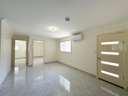 Modern&comma; Three Bedroom Granny Flat&excl;&excl; - Photo 3