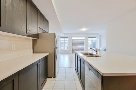 For Lease - 27 minnock Street, Caledon, Ontario - Photo 4