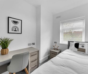 4 bedroom terraced house to rent - Photo 3