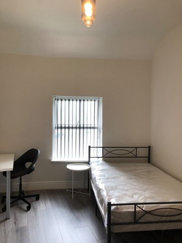 Room in a Shared House, Clough Road, S1 - Photo 3