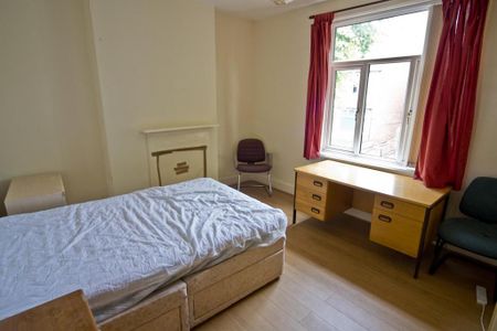 6 bedroom townhouse to rent - Photo 3