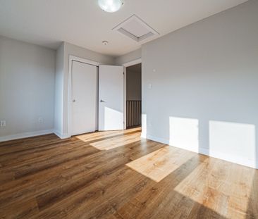 For Lease - 54 Mulhollard Lane, Hamilton, Ontario - Photo 5