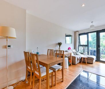 2 bedroom maisonette to rent - Photo 2