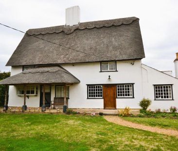 4 bedroom detached house to rent - Photo 1