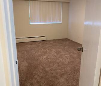 **HENRY CRT** Beautiful 2 Bedroom - Photo 3