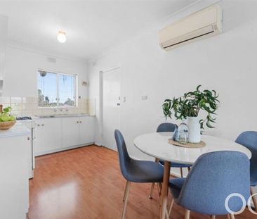 Open the Door To Easy Inner-North Living Moments - Photo 3