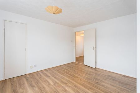 Woodfield Road, Crawley, RH10 - Photo 2