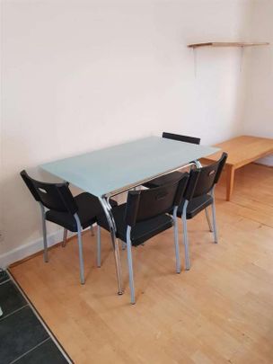 Sycamore Avenue, London, W5 - Photo 1