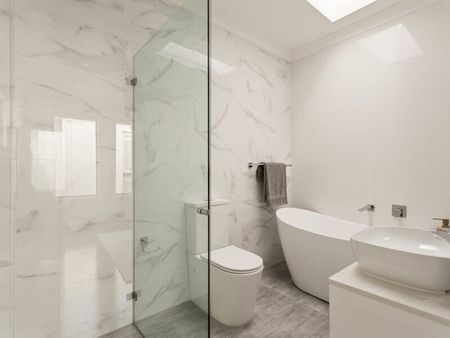 East Hills - Photo 3