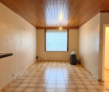 Woning met 2 slaapkamers en koer. - Foto 2