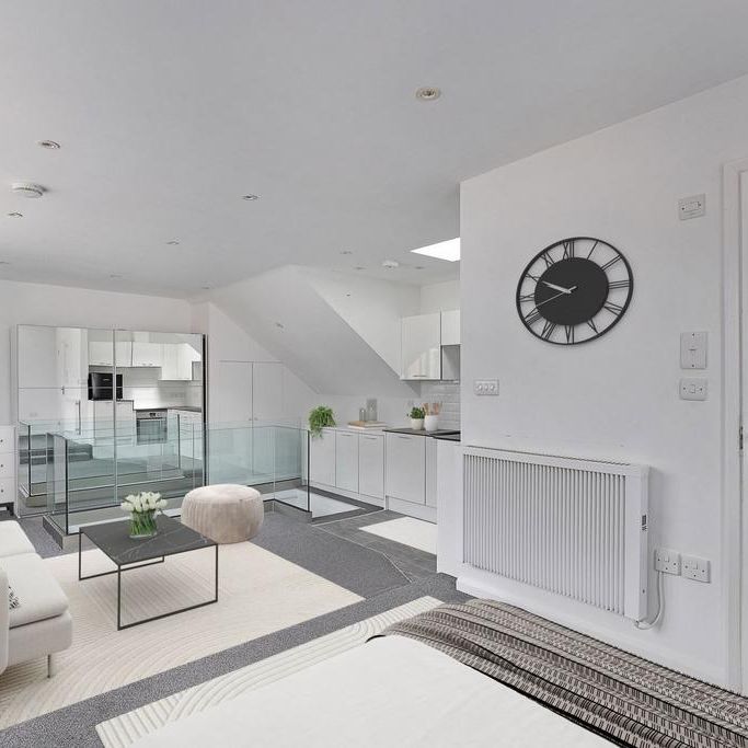 Studio to rent - Photo 1